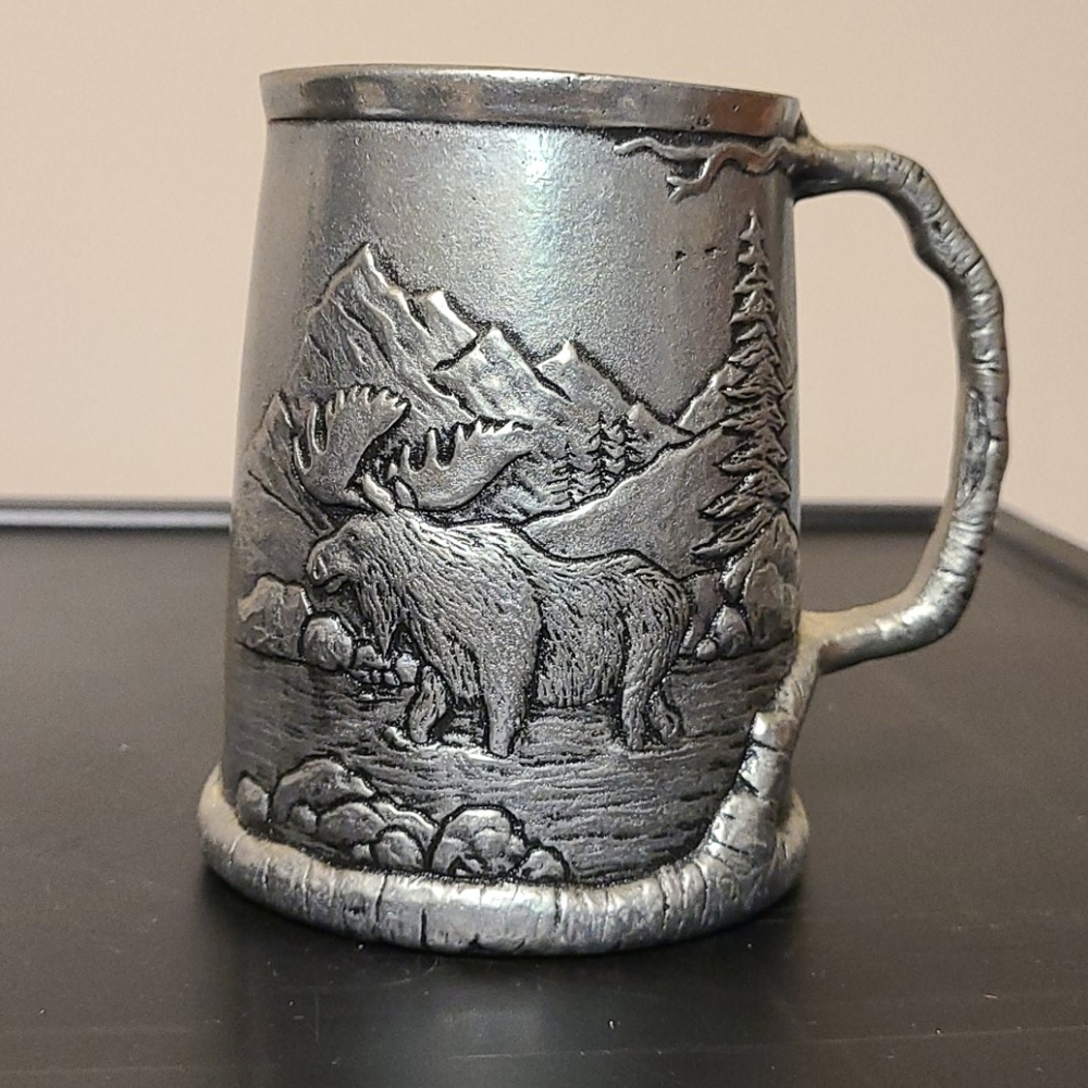 Wildlife Lodge Bear Moose Mug